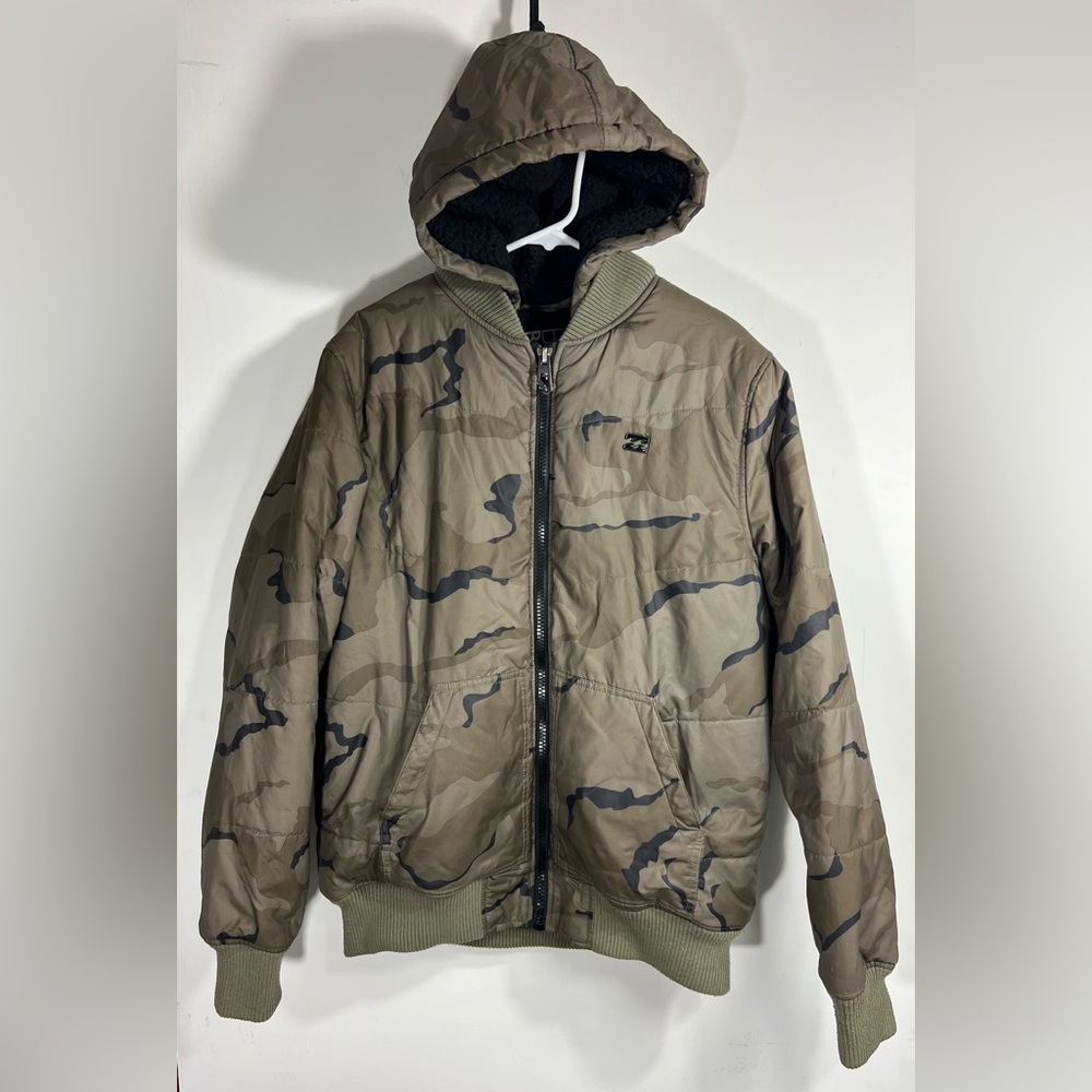 Billabong Men's Green Camouflage Bomber Jacket Size L